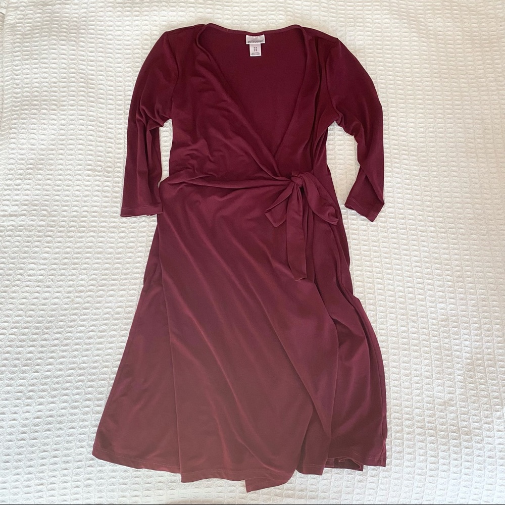 Motherhood Maternity maroon jersey wrap dress size Medium